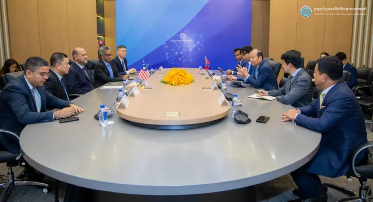 ឯកឧត្តមរដ្ឋមន្ត្រី ជា វ៉ាន់ដេត បានទទួលជំនួបពិភាក្សាជាមួយឯកឧត្តម Gobind Singh Deo រដ្ឋមន្ត្រីឌីជីថល នៃប្រទេសម៉ាឡេស៊ី នៅទីស្តីការក្រសួងប្រៃសណីយ៍និងទូរគមនាគន៍