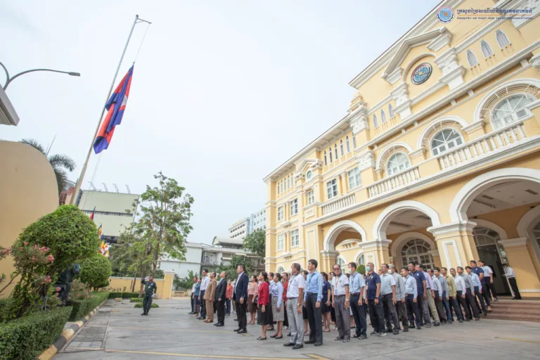 ការចូលរួមគោរពទង់ជាតិ របស់ថ្នាក់ដឹកនាំ និងមន្ត្រីរាជការនៃក្រសួងប្រៃសណីយ៍និងទូរគមនាគមន៍ សប្ដាហ៍ទី៤ ខែមីនា ឆ្នាំ២០២៤