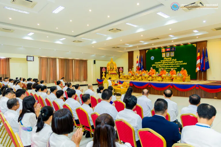 ឯកឧត្តមរដ្ឋមន្ត្រី ជា វ៉ាន់ដេត រួមជាមួយថ្នាក់ដឹកនាំ មន្ត្រីរាជការ នៃក្រសួងប្រៃសណីយ៍និងទូរគមនាគមន៍ បានមូលមតិគ្នារៀបចំពិធីសូត្រមន្ត ប្រោះព្រំប្រសិទ្ធពរជ័យ សិរីសួស្តី ដល់ថ្នាក់ដឹកនាំ មន្ត្រីរាជការ និងបុគ្គលិកគ្រប់ជាន់ថ្នាក់ ក្នុងឱកាសបុណ្យចូលឆ្នាំថ្មី ប្រពៃណីជាតិ ឆ្នាំរោង ឆស័ក ព.ស.២៥៦៨