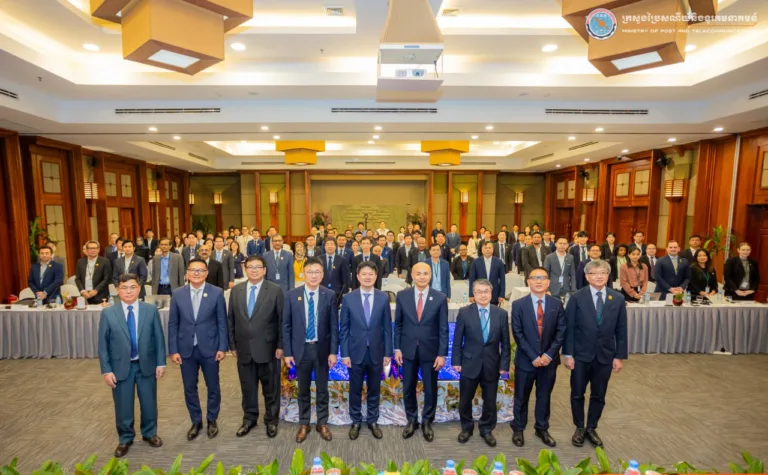 ឯកឧត្តមរដ្ឋលេខាធិការ សុខ ពុទ្ធិវុធ បានអញ្ជើញជាអធិបតីក្នុងពិធីបើកកិច្ចប្រជុំត្រៀមលើកទី៣ នៃក្រុមការងារត្រៀមរៀបចំសម្រាប់សន្និបាតស្តង់ដាទូរគមនាគមន៍ពិភពលោកឆ្នាំ២០២៤