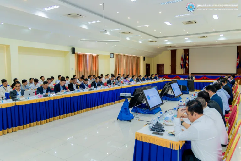 ឯកឧត្តមរដ្ឋមន្ត្រី ជា វ៉ាន់ដេត បានអញ្ជើញជាអធិបតីដឹកនាំកិច្ចប្រជុំពិនិត្យលើវឌ្ឍនភាពការងារ របស់ក្រុមការងារលើកកម្ពស់គុណភាពសេវាទូរគមនាគមន៍នៅក្នុងរាជធានីភ្នំពេញ ទាំង​ ៩ក្រុម