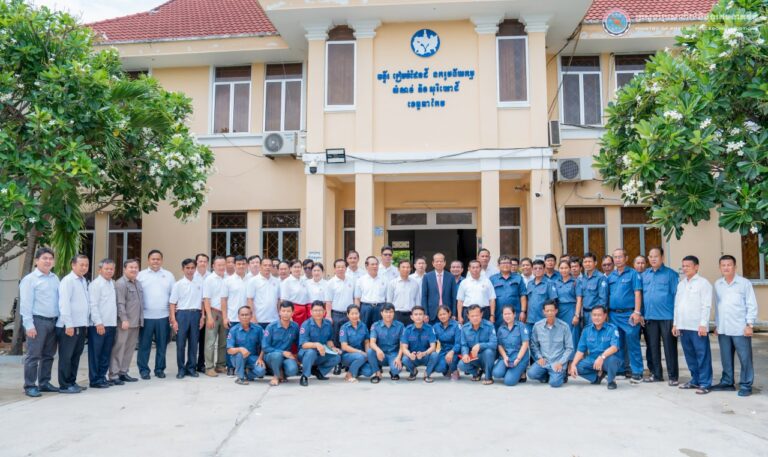 ពិធីប្រគល់សម្ពារបច្ចេកទេសជូនដល់មន្ទីររៀបចំដែនដី នគរូបនីយកម្មនិងសំណង់ខេត្តតាកែវ