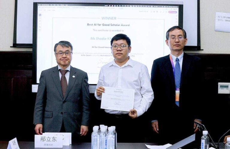 កម្មវិធីបកប្រែភាសាខ្មែរប្រៃយ៍ – Machine Translations for Khmer Braille បានទទួលជ័យលាភី “Best Accessibility Award” ក្នុងកម្មវិធី “AI for Good” នៃសន្និសីទបញ្ញាសិប្បនិម្មិតពិភពលោក (World AI Conference) នៅសៀងហៃ