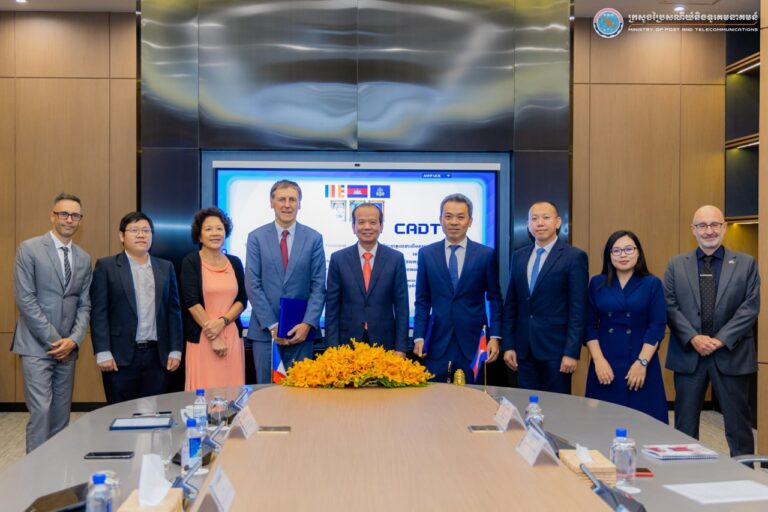 ឯកឧត្តមរដ្ឋមន្ត្រី ជា វ៉ាន់ដេត បានអញ្ជើញជាសក្ខីភាពក្នុងពិធីចុះហត្ថលេខាលើអនុស្សរណៈនៃការយោគយល់ ស្តីពីកម្មវិធីអាហារូបករណ៍របស់រដ្ឋាភិបាលបារាំង