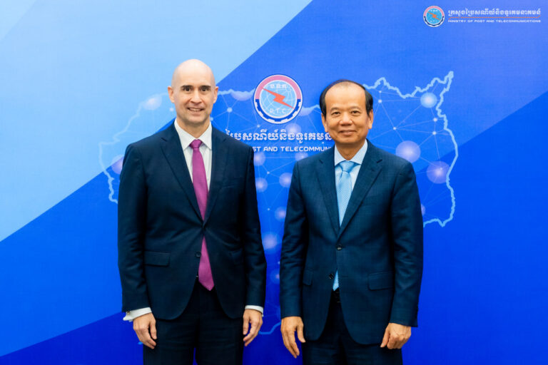 ឯកឧត្តមរដ្ឋមន្ត្រី ជា វ៉ាន់ដេត ទទួលជំនួបសម្តែងការគួរសមនិងពិភាក្សាការងារ ជាមួយលោក Casey Barnett ប្រធានសភាពាណិជ្ជកម្មអាម៉េរិកប្រចាំព្រះរាជាណាចក្រកម្ពុជា