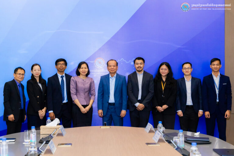 ឯកឧត្តមរដ្ឋមន្ត្រី ជា វ៉ាន់ដេត បានអនុញ្ញាតជូន លោកស្រីបណ្ឌិត អេង នេត្រា នាយិកាប្រតិបត្តិវិទ្យាស្ថានបណ្តុះបណ្តាលនិងស្រាវជ្រាវដើម្បីអភិវឌ្ឍន៍កម្ពុជា (CDRI) ចូលជួបសម្តែងការគួរសមនិងពិភាក្សាការងារ