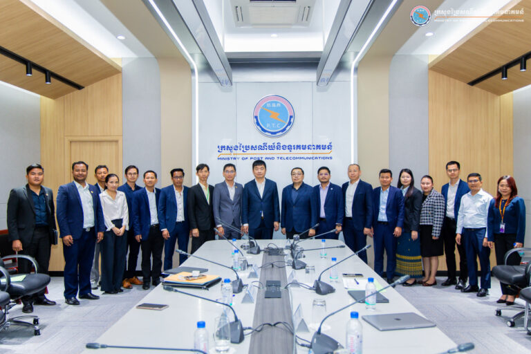 ឯកឧត្តម ជាប សត្ថារតន៍ រដ្ឋលេខាធិការប្រចាំការ បានដឹកនាំកិច្ចប្រជុំស្ដីពី វេទិការាជរដ្ឋាភិបាល-ផ្នែកឯកជន នៃក្រុមការងារ “ណ” នៅទីស្ដីការក្រសួងប្រៃសណីយ៍និងទូរគមនាគមន៍