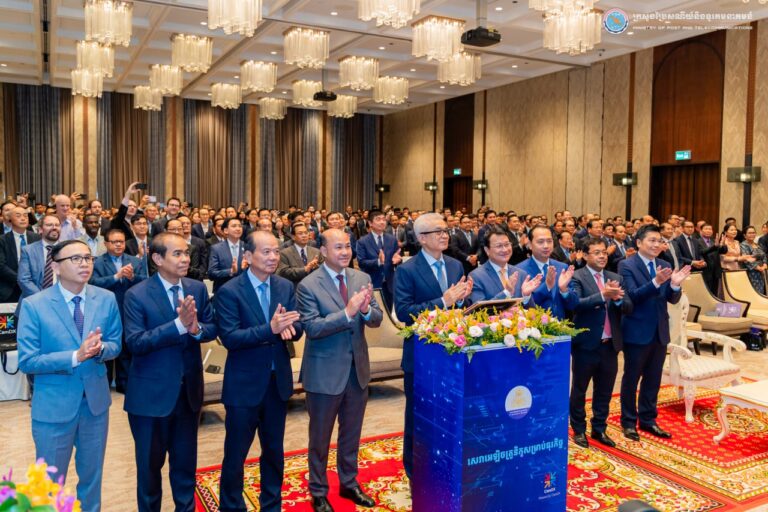 ឯកឧត្តមរដ្ឋមន្ត្រី ជា វ៉ាន់ដេត បានអញ្ជើញចូលរួមថ្លែងសុន្ទរកថាចំណាប់អារម្មណ៍នៅក្នុងពិធីប្រកាសដាក់ឱ្យអនុវត្តជាផ្លូវការនូវ “យុទ្ធសាស្ត្រស្ដីពី ការអភិវឌ្ឍសេវាអេឡិចត្រូនិកសម្រាប់ធុរកិច្ចឆ្នាំ ២០២៥ – ២០២៨”