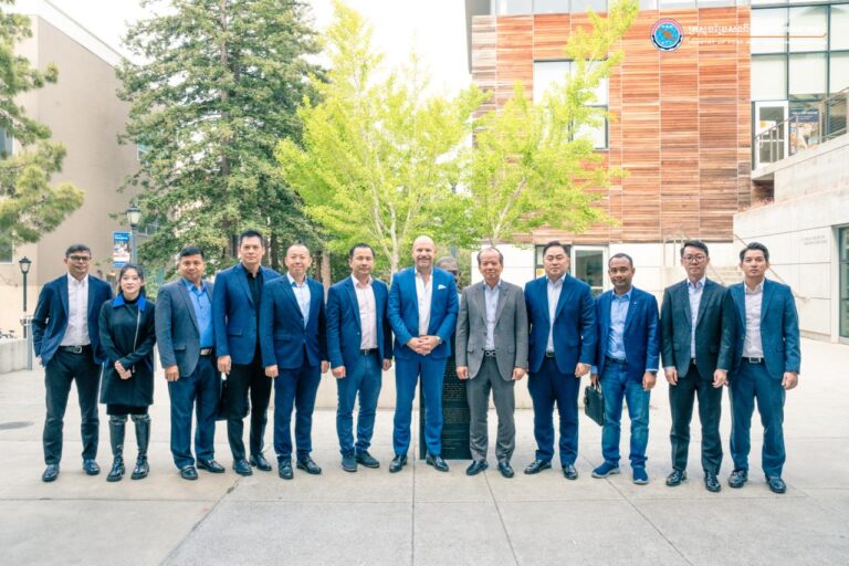 ឯកឧត្តមរដ្ឋមន្ត្រីក្រសួងប្រៃសណីយ៍និងទូរគមនាគមន៍ជួបពិភាក្សាការងារជាមួយក្រុមហ៊ុនបច្ចេកវិទ្យា នៅរដ្ឋកាលីហ្វ័រនីញ៉ា សហរដ្ឋអាម៉េរិក