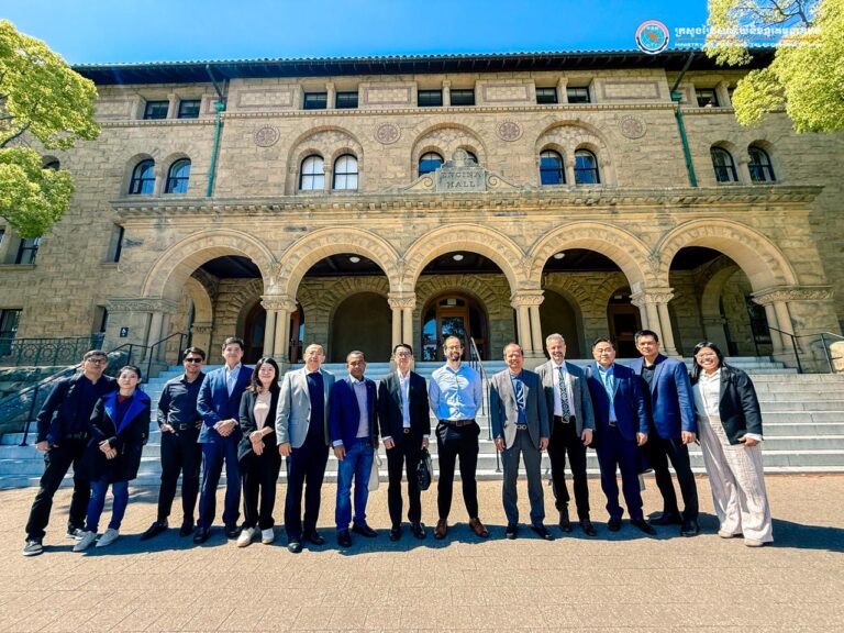 ឯកឧត្តមរដ្ឋមន្ត្រីក្រសួងប្រៃសណីយ៍និងទូរគមនាគមន៍ទស្សនកិច្ចនិងជួបពិភាក្សាការងារជាមួយសាកលវិទ្យាល័យ Stanford