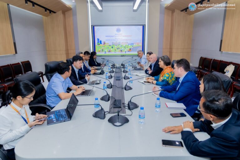 ឯកឧត្ដមរដ្ឋលេខាធិការ សុខ ពុទ្ធិវុធ បានទទួលជួបប្រជុំពិភាក្សាការងារជាមួយក្រុមការងារធនាគារអភិវឌ្ឍន៍អាស៊ី (ADB) ស្ដីពី “គម្រោងកសាងភាពធន់ អភិបាលកិច្ចឌីជីថល និងប្រសិទ្ធភាពនៅកម្ពុជា (BRIDGE Cambodia)”
