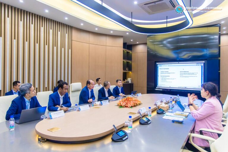 ឯកឧត្តមរដ្ឋមន្ត្រី ជា វ៉ាន់ដេត បានអនុញ្ញាតឱ្យលោកស្រី Lilian Rogers នាយកផ្នែកកិច្ចការរដ្ឋាភិបាលទទួលបន្ទុកតំបន់អាស៊ាន របស់ក្រុមហ៊ុន Cisco ចូលជួបសម្តែងការគួរសម និងពិភាក្សាការងារ