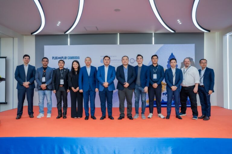 ឯកឧត្តមរដ្ឋលេខាធិការ សូ វិសុទ្ធី បានអញ្ជើញចូលរួមក្នុងវេទិកា Plug and Play Cambodia Community Series: Scale and Connect ជាមួយនឹងសហគមន៍ធុរកិច្ចថ្មីឌីជីថល