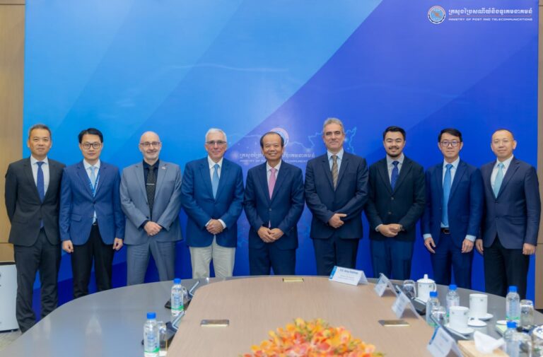 ឯកឧត្តមរដ្ឋមន្រ្តី ជា វ៉ាន់ដេត បានទទួលជួបពិភាក្សាការងារជាមួយ លោក Lorenzo Grandi ប្រធាន និងជានាយកផ្នែកហិរញ្ញវត្ថុ នៃក្រុមហ៊ុន STMicroelecotronics