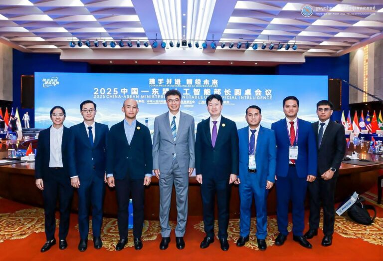 ឯកឧត្ដមរដ្ឋលេខាធិការ សុខ ពុទ្ធិវុធ បានអញ្ជើញដឹកនាំប្រតិភូក្រសួងចូលរួមពិព័រណ៍ចិន-អាស៊ាន លើកទី២២