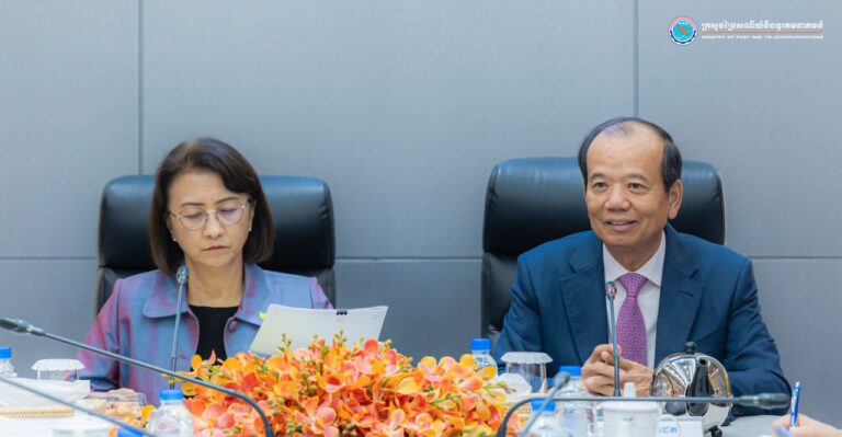 ឯកឧត្តម ជា វ៉ាន់ដេត រដ្ឋមន្រ្តីក្រសួងប្រៃសណីយ៍និងទូរគមនាគមន៍ (ក.ប.ទ.) និងលោកជំទាវកិត្តិបណ្ឌិត អ៉ឹង កន្ថាផាវី រដ្ឋមន្រ្តីក្រសួងកិច្ចការនារី បានអញ្ជើញជាអធិបតីដឹកនាំកិច្ចប្រជុំក្រុមការងារដឹកនាំរៀបចំព្រឹត្តិការណ៍ហ្រ្វង់កូតិច-FrancoTech កិច្ចប្រជុំកំពូលហ្រ្វង់កូហ្វូនី ឆ្នាំ២០២៦