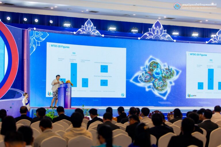 វេទិការដ្ឋាភិបាលឌីជីថល ឆ្នាំ២០២៥៖ បទបង្ហាញគន្លឹះលើប្រធានបទទី២ អំពី ការកសាងអនាគត – ការបង្កើនល្បឿននៃការធ្វើបរិវត្តកម្មឌីជីថលក្នុងបរិបទសកល