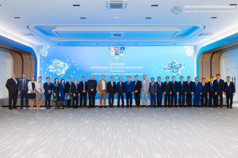 ឯកឧត្តមរដ្ឋមន្រ្តី ជា វ៉ាន់ដេត ទទួលជួបសម្ដែងការគួរសមនិងពិភាក្សាការងារជាមួយគណៈប្រតិភូសភាពាណិជ្ជកម្មកម្ពុជាប្រចាំរដ្ឋកាលីហ្វ័រញ៉ា