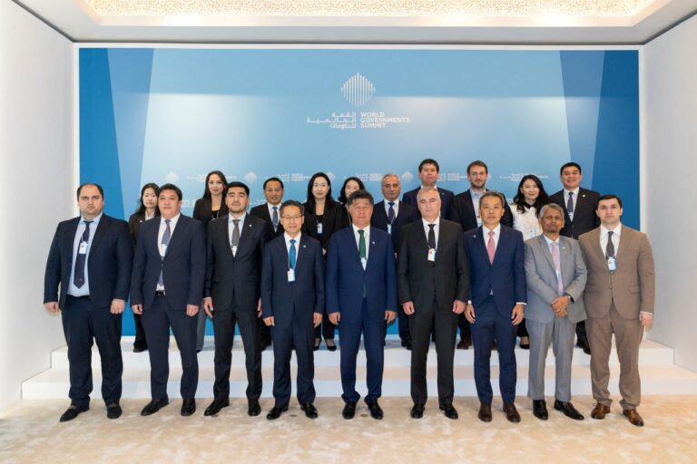 ឯកឧត្តម សេង សុភាព ចូលរួមវេទិកាកំពូលរដ្ឋាភិបាលពិភពលោក (World Governments Summit) នៅទីក្រុងឌូបៃ ដើម្បីបង្ហាញយុទ្ធសាស្ត្រជាតិបញ្ញាសិប្បនិម្មិត និងវឌ្ឍនភាពរដ្ឋាភិបាលឌីជីថលកម្ពុជា