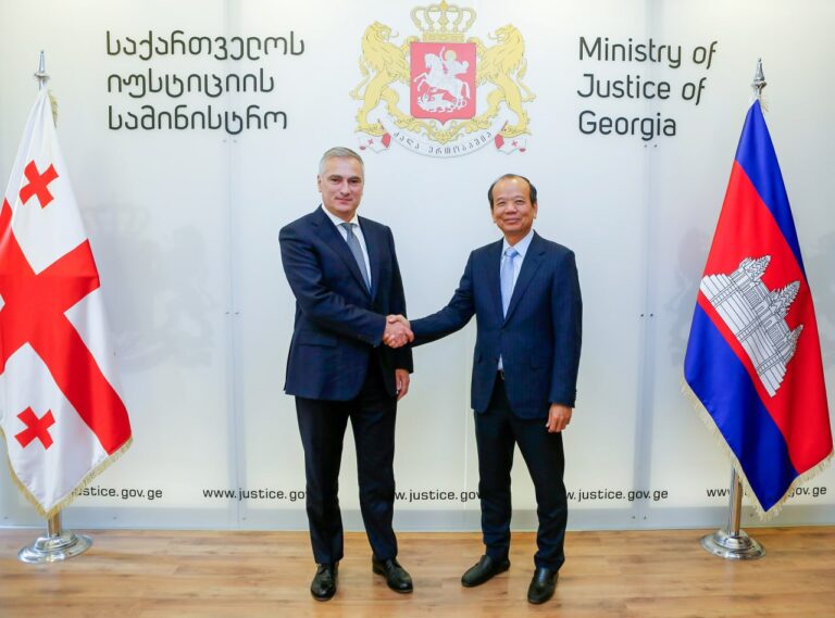 ឯកឧត្ដមរដ្ឋមន្ត្រី ជា វ៉ាន់ដេត ដឹកនាំគណៈប្រតិភូក្រសួងជួបពិភាក្សាជាមួយក្រសួងយុត្តិធម៌ហ្សកហ្ស៊ីនិងធ្វើទស្សនកិច្ចនៅសាលសេវាសាធារណៈប៊ីលីស៊ី