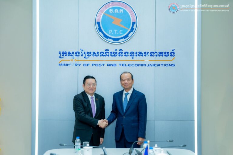 ឯកឧត្តមរដ្ឋមន្រ្តី ជា វ៉ាន់ដេត ទទួលជួបសម្ដែងការគួរសម និងពិភាក្សាការងារជាមួយ ឯកឧត្តមបណ្ឌិត កៅ គឹមហួន (H.E. Dr. Kao Kim Hourn) អគ្គលេខាធិការអាស៊ាន