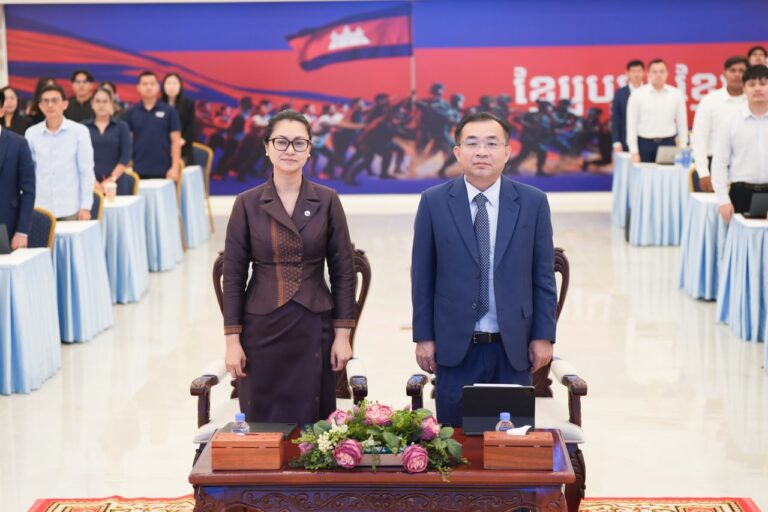 សិក្ខាសាលាពិគ្រោះយោបល់លើ “សេចក្តីព្រាងប្រកាសអន្តរក្រសួងស្តីពីការដាក់ឱ្យអនុវត្តក្រមសីលធម៌វិជ្ជាជីវៈសម្រាប់អន្តរការី និងបុគ្គលផ្តល់សេវាតាមប្រព័ន្ធអេឡិចត្រូនិក”