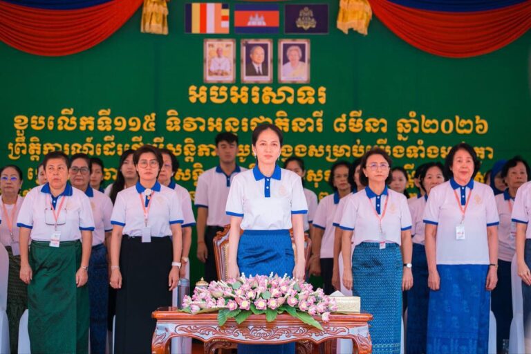 លោកជំទាវរដ្ឋលេខាធិការ ប្រាក់ ច័ន្ទណយ បានអញ្ជើញដឹកនាំមន្ត្រីនារីចូលរួមក្នុងព្រឹត្តិការណ៍ ដើរដើម្បីសន្តិភាពយូរអង្វែងសម្រាប់យើងទាំងអស់គ្នា ក្រោមប្រធានបទ«សន្តិភាព និងសន្តិសុខសម្រាប់ស្ត្រី និងគ្រួសារ»