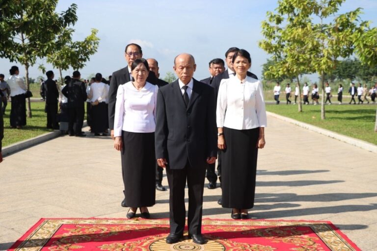 ឯកឧត្តមរដ្ឋលេខាធិការ ខាយ ឃុនហេង បានដឹកនាំប្រតិភូក្រសួងអញ្ជើញចូលរួម គោរពវិញ្ញាណក្ខ័ន្ធនិងដាក់កម្រងផ្កានៅមហាចេតីយ៍នៃតំបន់ប្រវត្តិសាស្ត្រយោធា តេជោកោះថ្ម X១៦